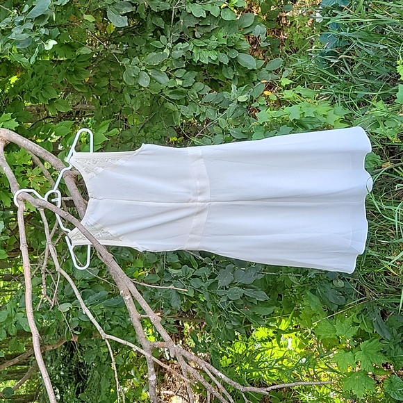 Esley Sleeveless White Cocktail - Small - Picture 2 of 4